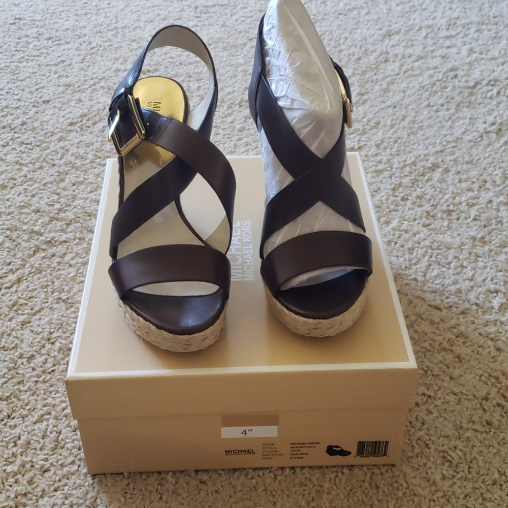 Micheal Kors wedge strapped sandal size 9.5